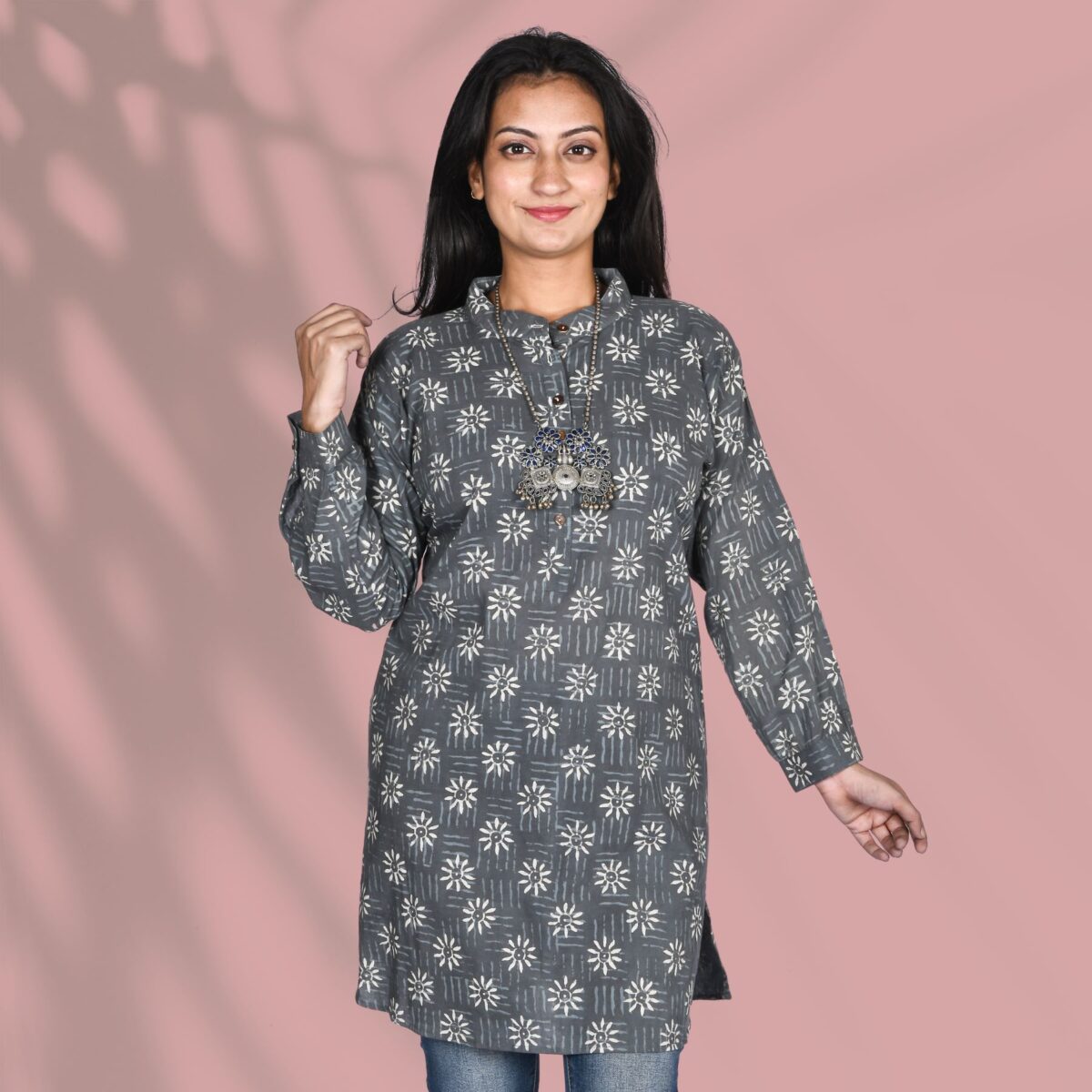 Gray Long-Cuff Kurti