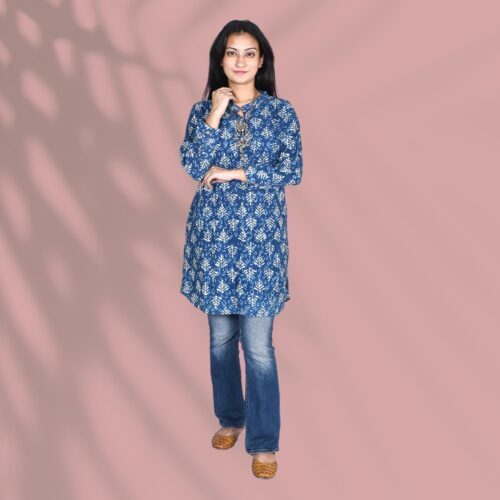 Blue Long-Cuff Kurti Look